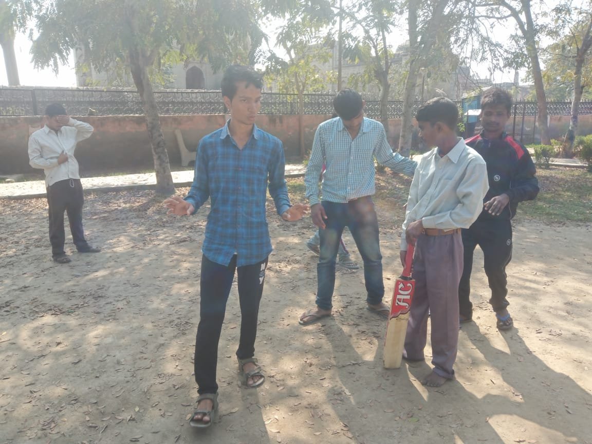 shree shyam jan kalyan seva founder making food by own for needy (7)